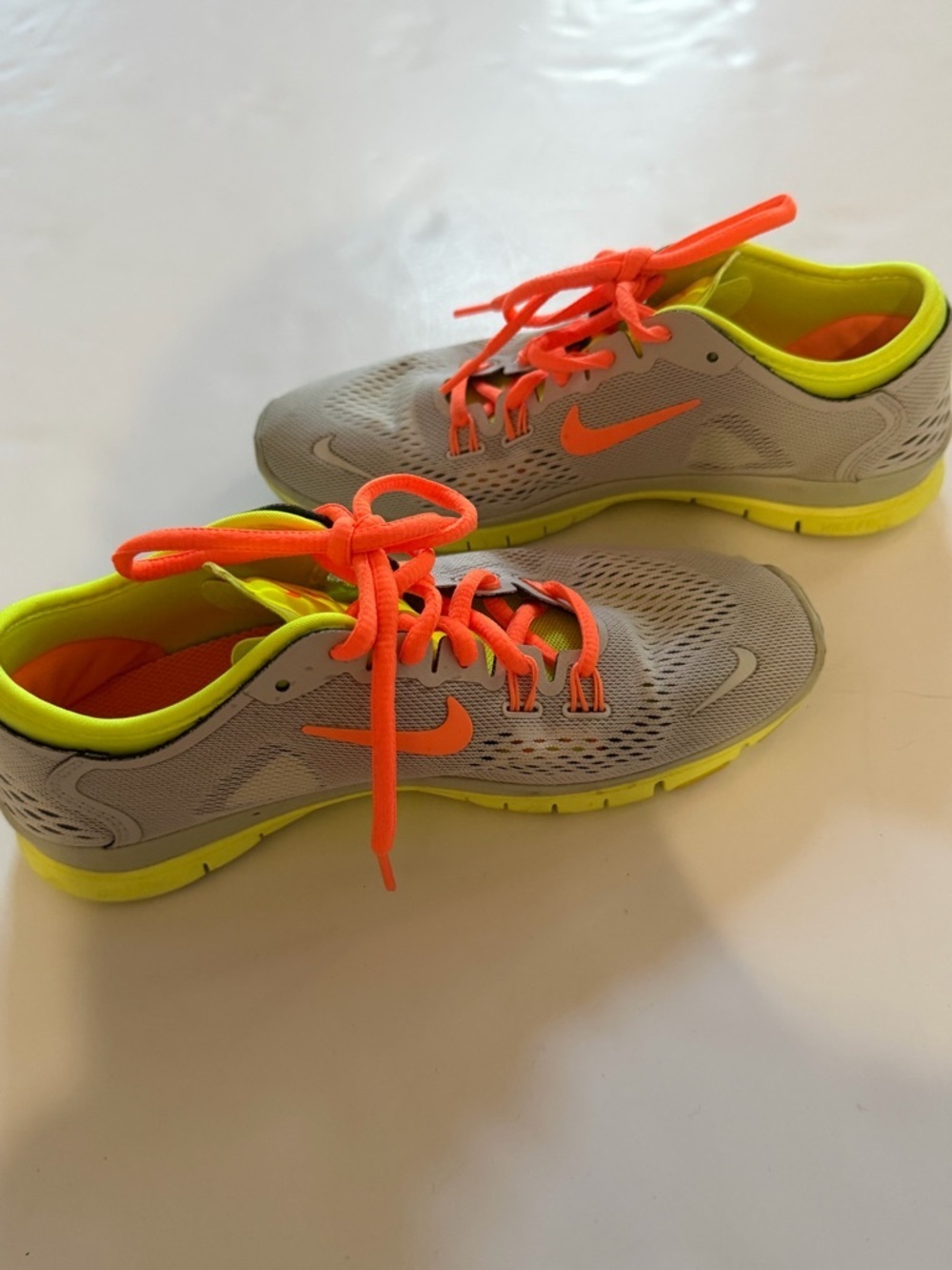 Nike Free Run Style Neon Orange Gray Running Shoes Women’s 6.5
